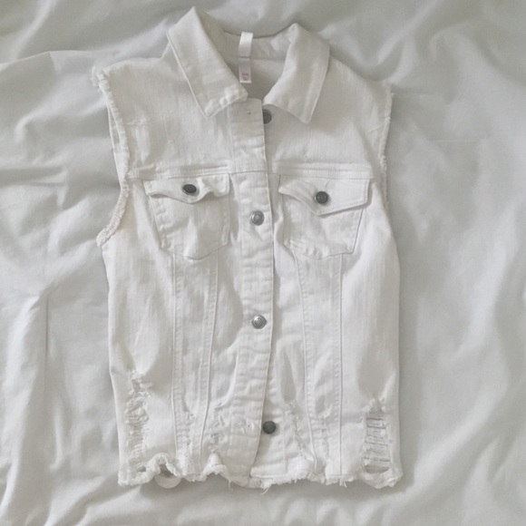 Distressed denim vest - Picture 1 of 2